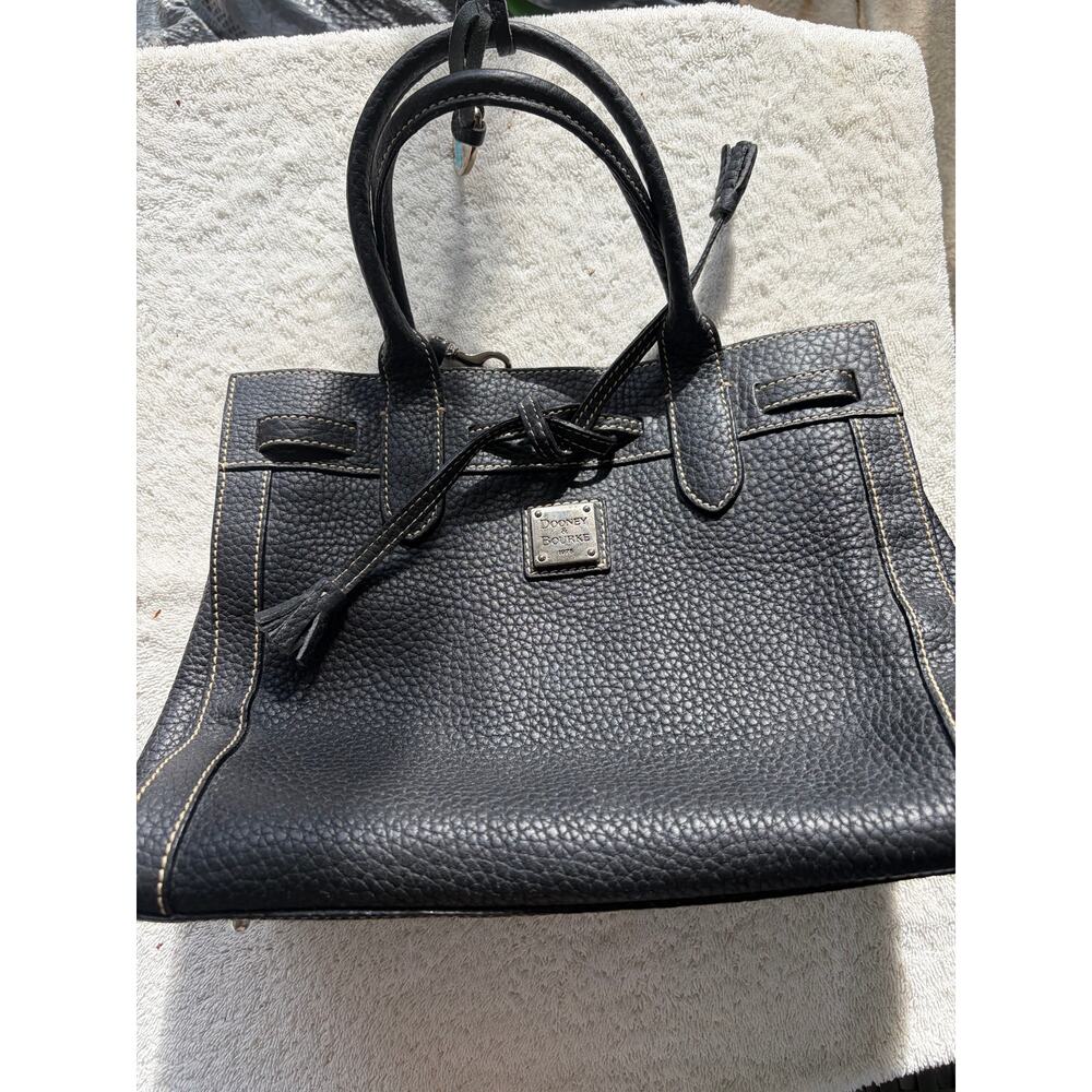 Dooney & Bourke Tassel Tote East West Black Pebbled Leather Top Handle-Preowned